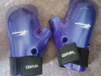 Century Championship Martial Arts Sparring Gloves - Purple, Size S/M/Y, Used