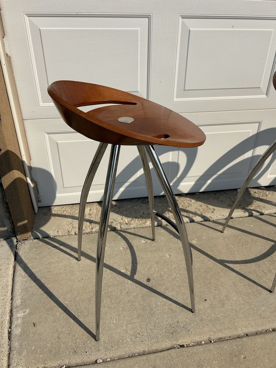 Set of 4 Bar Stools - Wood Seat & Chrome Legs, Modern Design