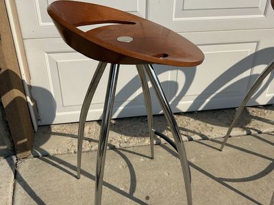 Set of 4 Bar Stools - Wood Seat & Chrome Legs, Modern Design