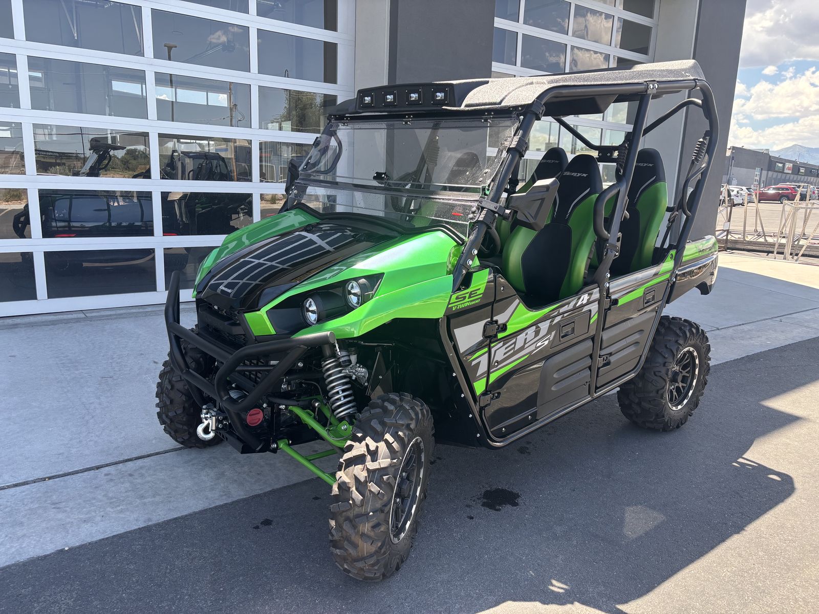 Main image 5