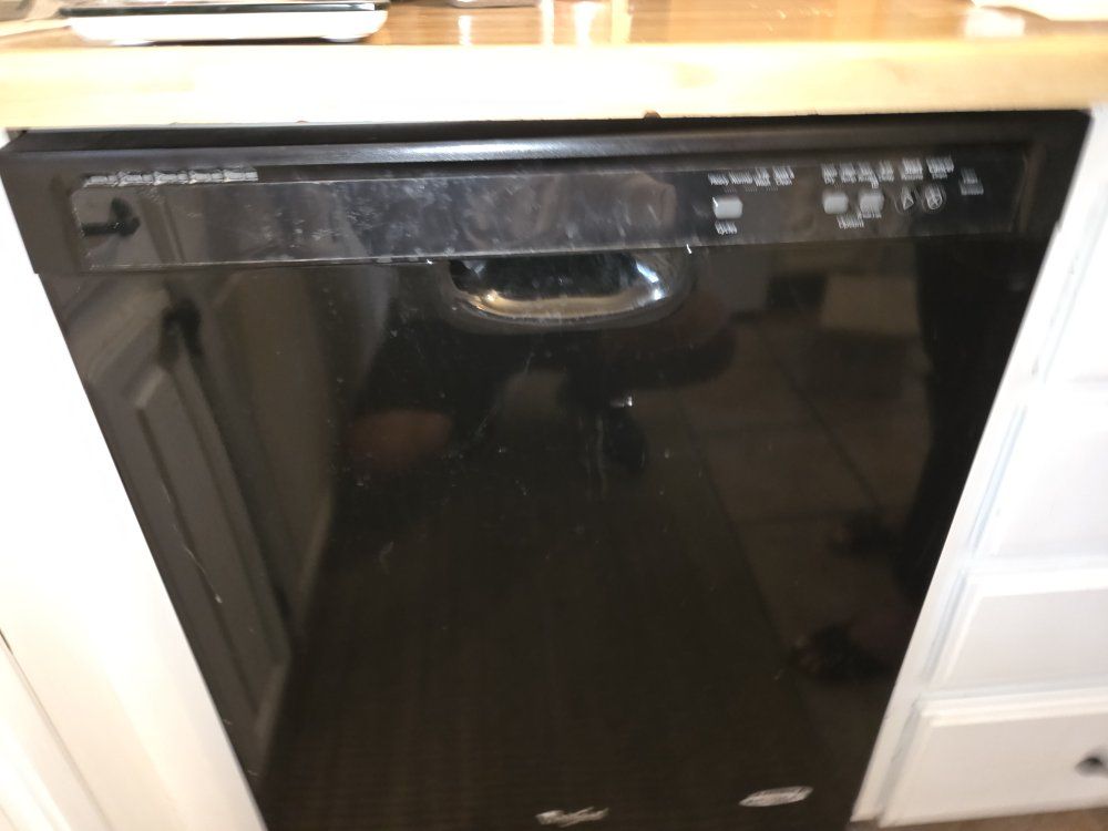 Whirlpool Built-In Dishwasher in Black Finish