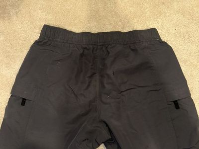 The North Face Men's Dark Gray Cargo Shorts - Medium