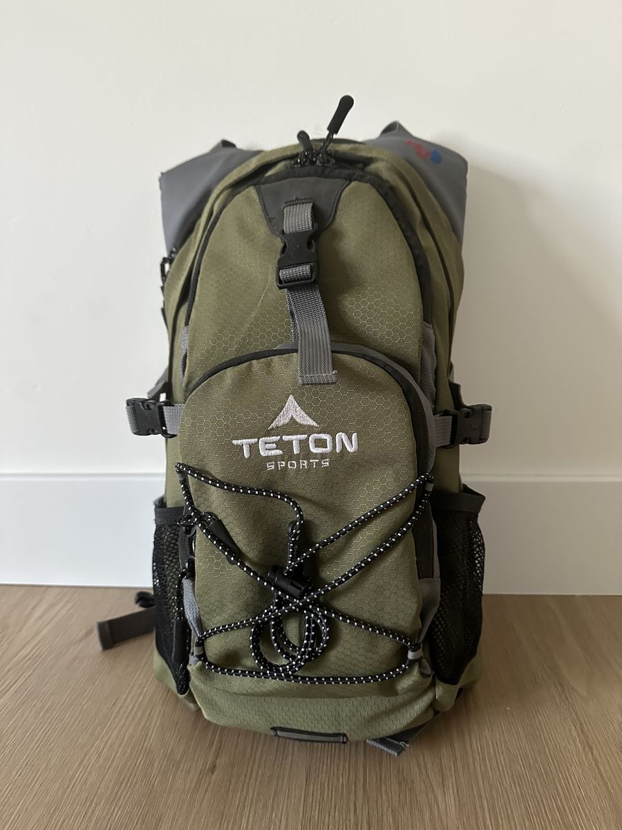 Teton Sports Oasis Hydration Pack Backpack 