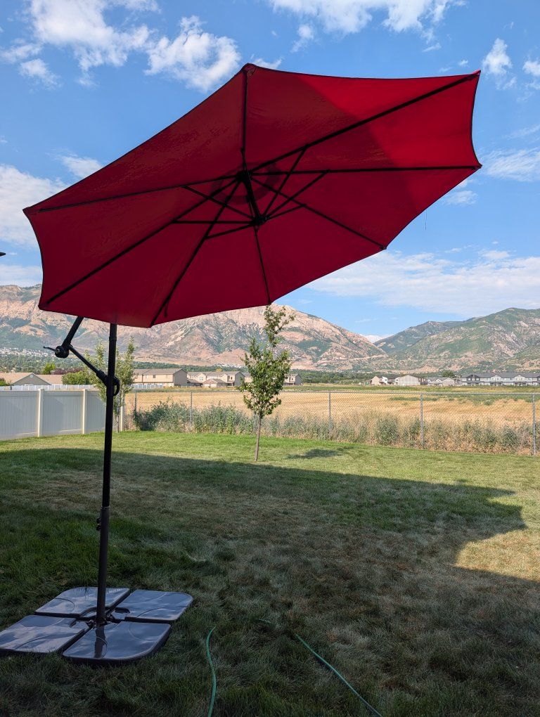Red Cantilever Patio Umbrella with Weighted Base - Outdoor Shade Solution
