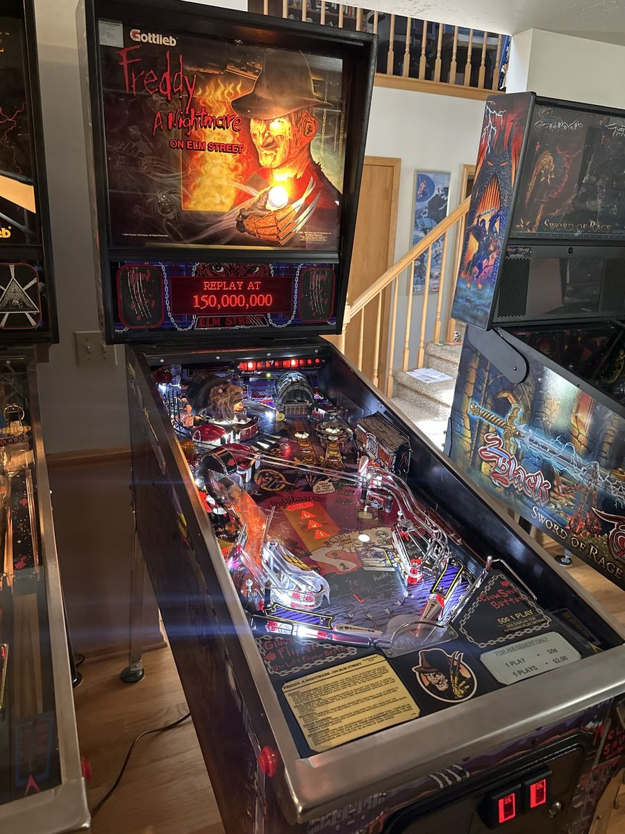 Gottlieb Freddy: A Nightmare on Elm Street Pinball Machine