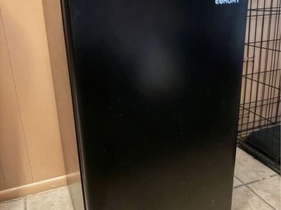 EUHOMY 3.2 Cu.Ft Mini Fridge with Freezer, Compact Refrigerator in Black