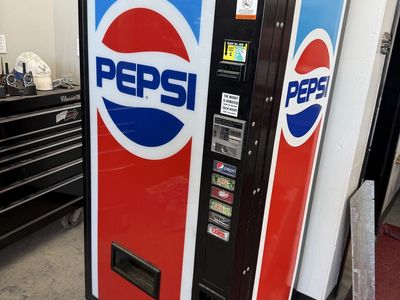 Working Pepsi machine