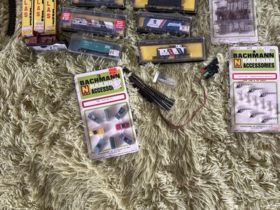 Bachmann N Scale Train Set w/ Atlas & Bachmann Accessories, Cars, Engines, Track