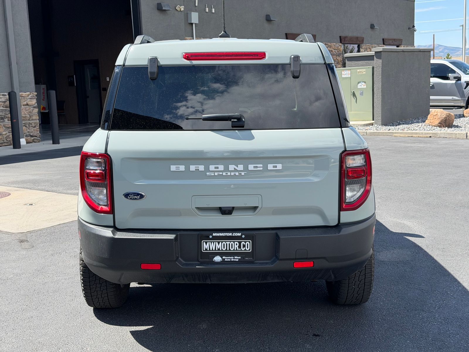 Main image 4