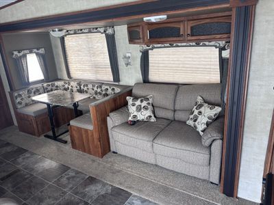 RV / Trailer Loveseat & Dinette Set – Excellent Condition