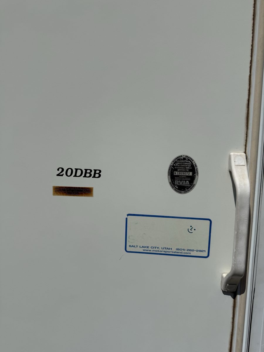 Main image 4