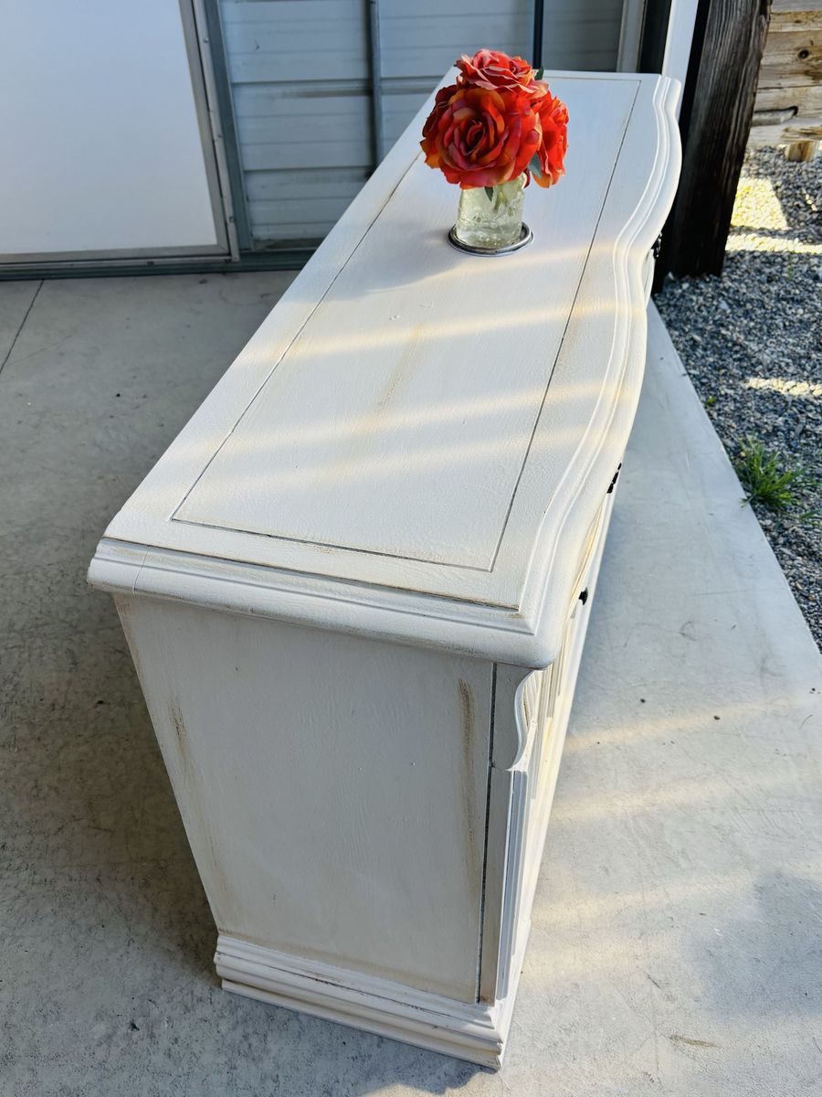 Main image 4