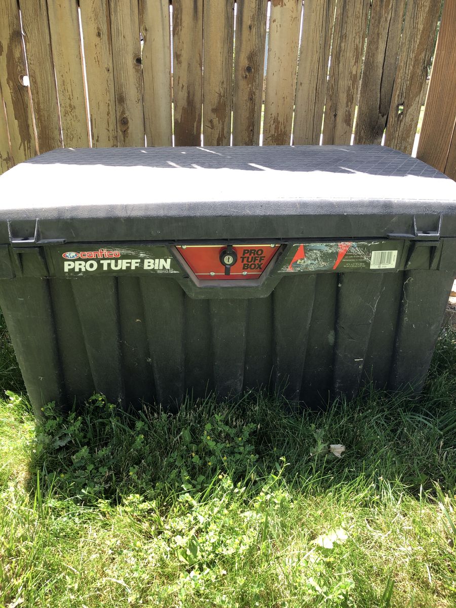 Pro tuff Bin
