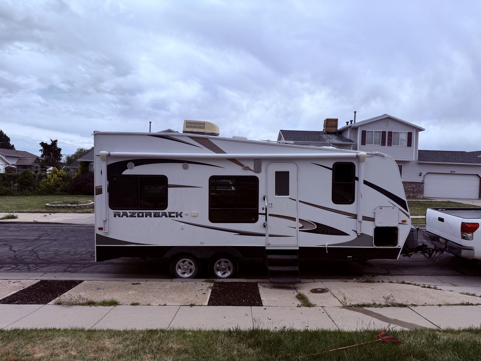 2013 Dutchman Razorback Toy Hauler