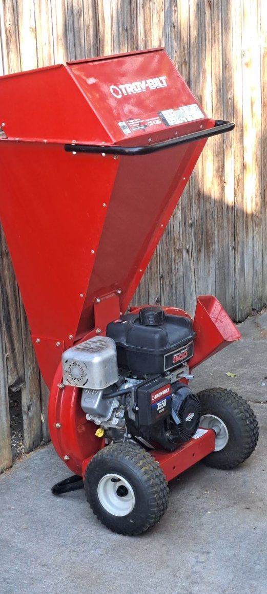 Troy-Bilt CS 4265 Chipper Shredder with Briggs & Stratton 800 Series Engine