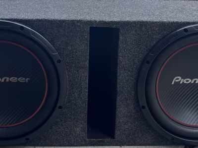 Pioneer Dual 12-inch Subwoofer Enclosure Ported box