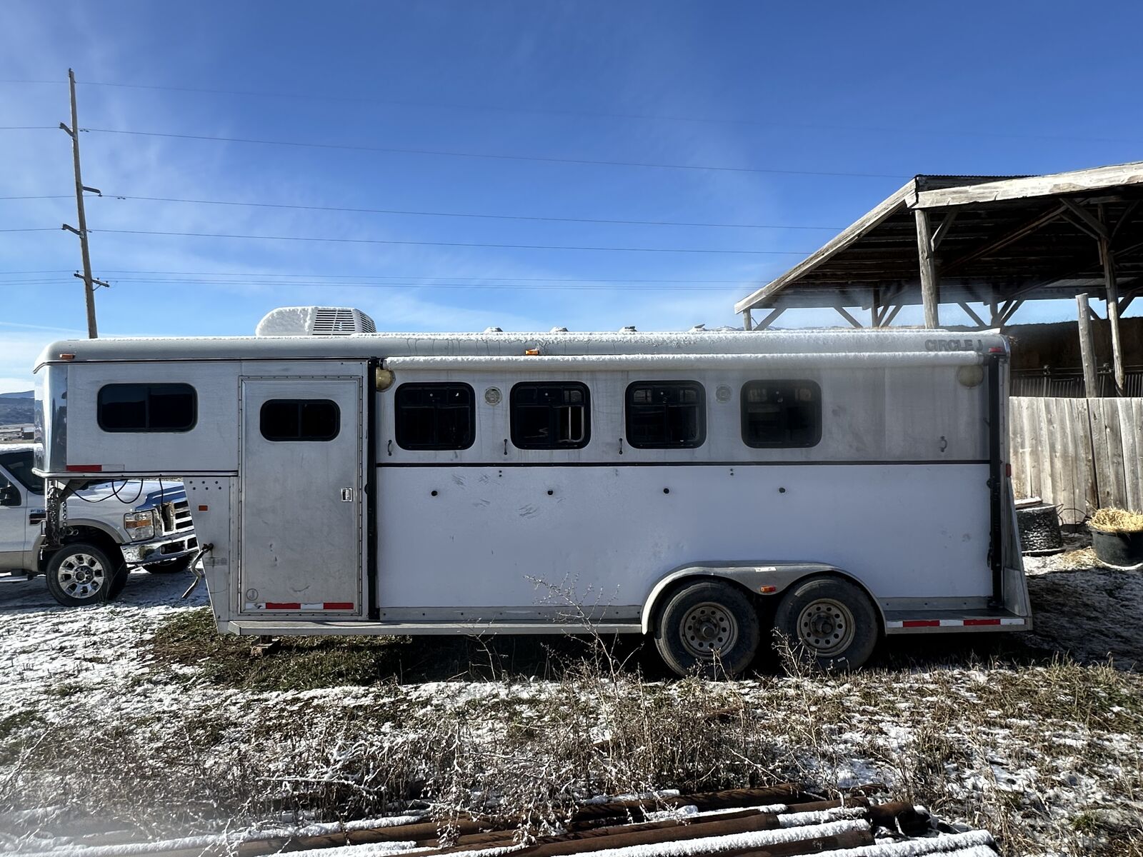 2007 Circle J weekender