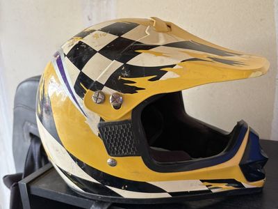Youth motorcycle helmet Medium