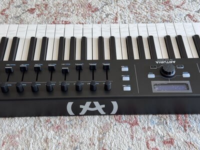 ARTURIA Keylab Essential 88 MIDI Keyboard Controller Black Edition NEW