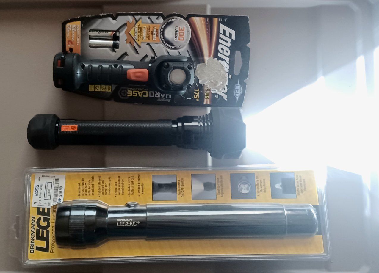 Energizer Hardcase Professional LED Flashlight 300 Lumens & Brinkmann Legend Professional Lighting