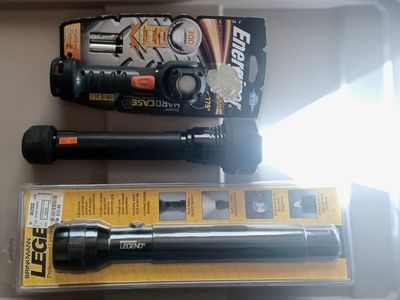 Energizer Hardcase Professional LED Flashlight 300 Lumens & Brinkmann Legend Professional Lighting