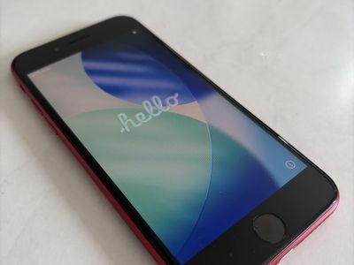 iPhone SE 64 GB Red