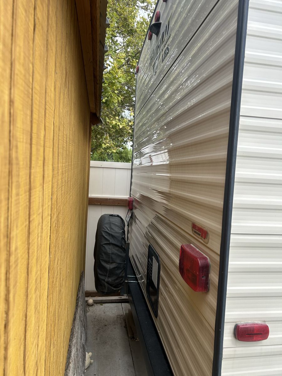 Main image 4