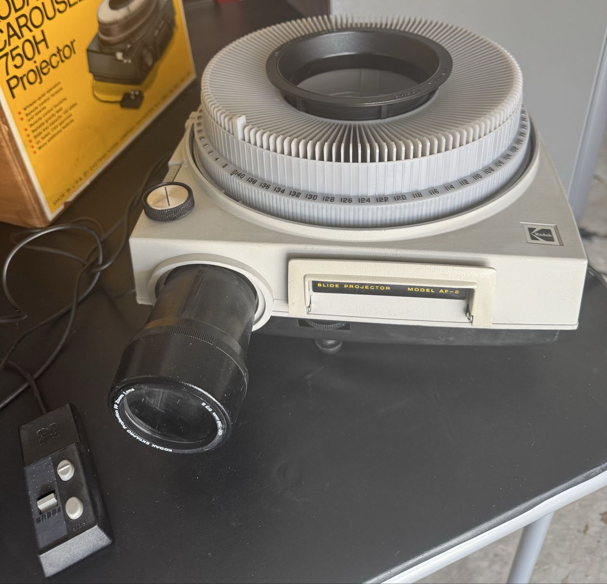 Kodak Carousel Slides Projector , With Remote Cont