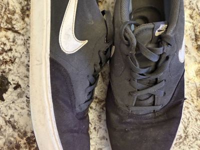 Nike Men's Black/White Canvas Low Top Casual Sneakers - Size 11