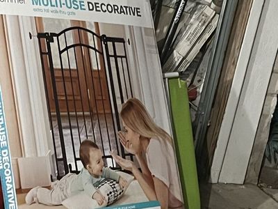 Summer Infant Multi-Use Decorative Extra Tall Walk-Thru Gate - New in Box