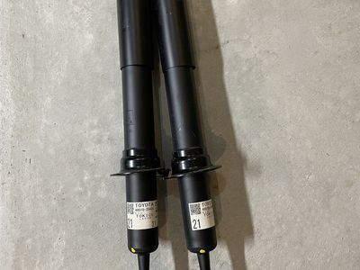 OEM Toyota 4Runner Front Shocks (Pair) - 200 Miles - $100 (Or $300 Full Package!)