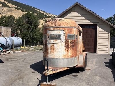 1981 charmac two horse trailer