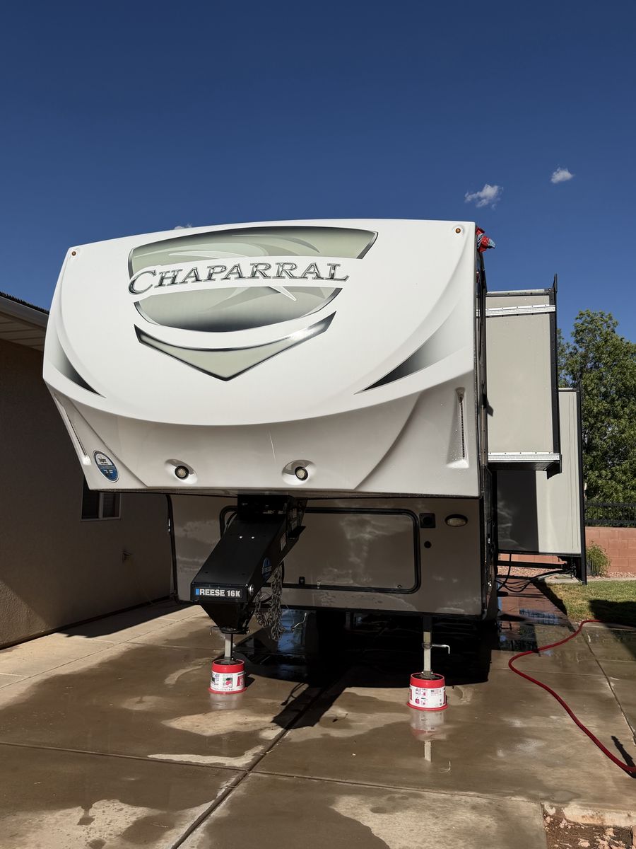 2019 Coachmen Chaparral Lite 295BH Bunkhouse Fifth Wheel.
