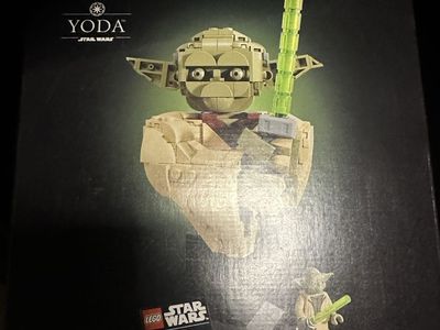 Lego Star Wars Yoda Bust