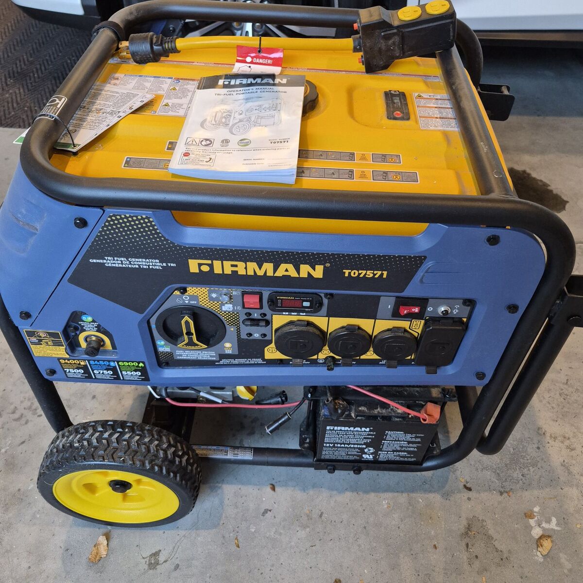 Firman 9400 watt peak Tri-Fuel Generator