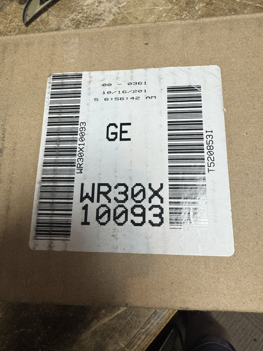 GE WR30X10093 Refrigerator Ice Maker Module, New in Box
