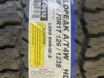 LT285/70r17 Falken Wildpeak AT4W