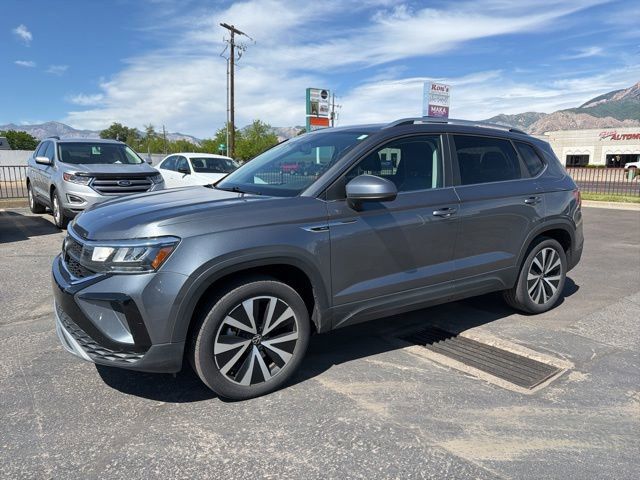 2022 Volkswagen Taos SE 4Motion