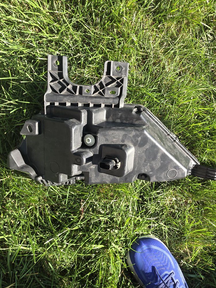 Main image 4
