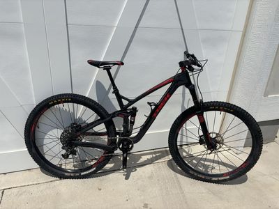 Trek Remedy 9.8 29er Full Suspension Mountain Bike - Fox Re:Aktiv Shock, Maxxis Tires
