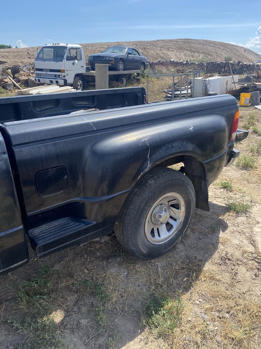 98-04 Ford Ranger Flareside Bed - Black (Used, Damage to Fender)