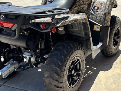 2015 Can-am Outlander with winch Trailer and ramps. $4500.00 450 Engine 631 miles.