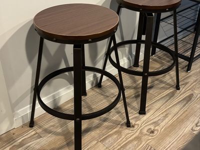 Set of 2 Industrial Style Bar Stools - Wood Top & Metal Legs