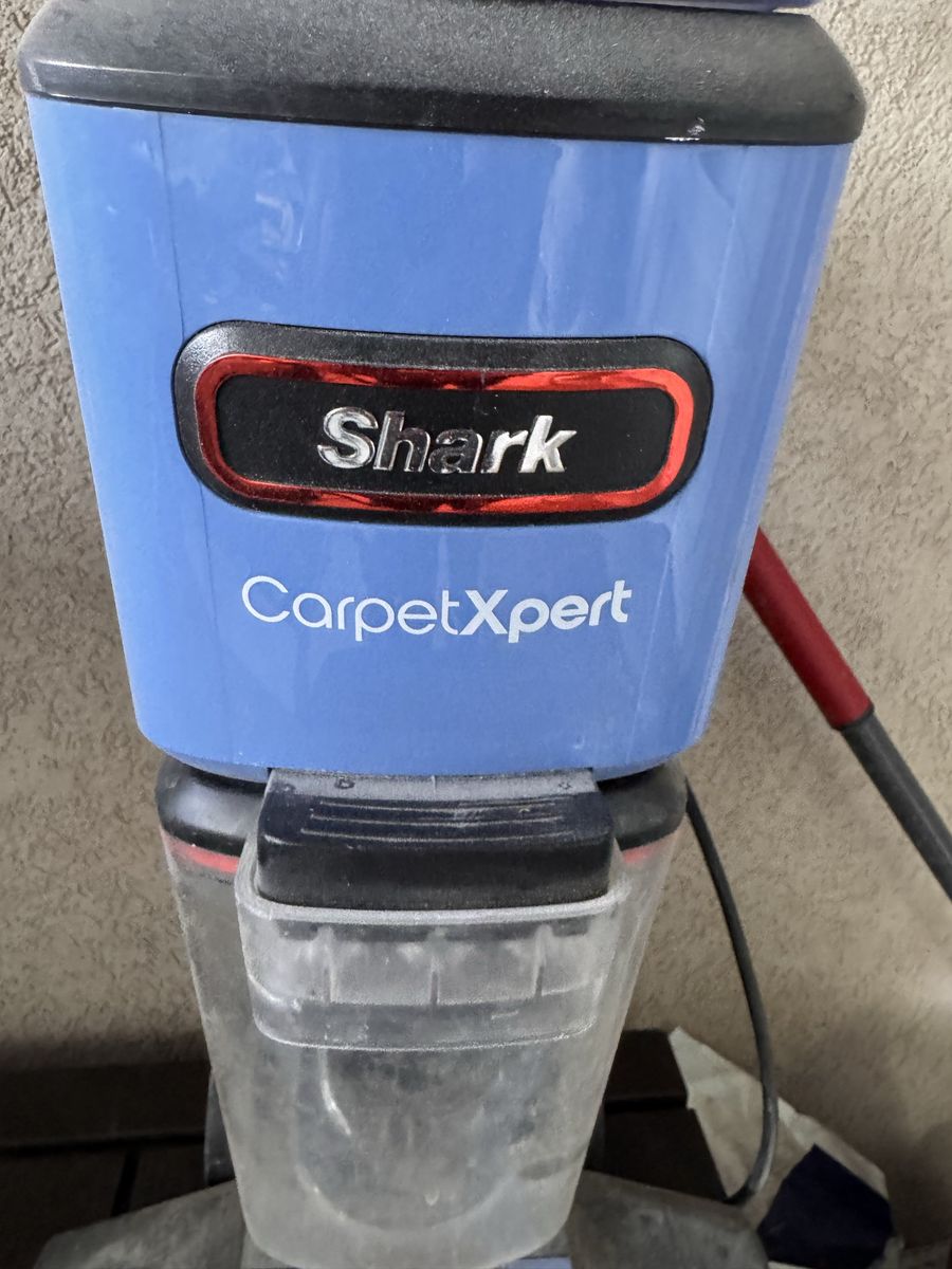 Shark CarpetXpert Upright Vacuum Blue - Model: IZ162H