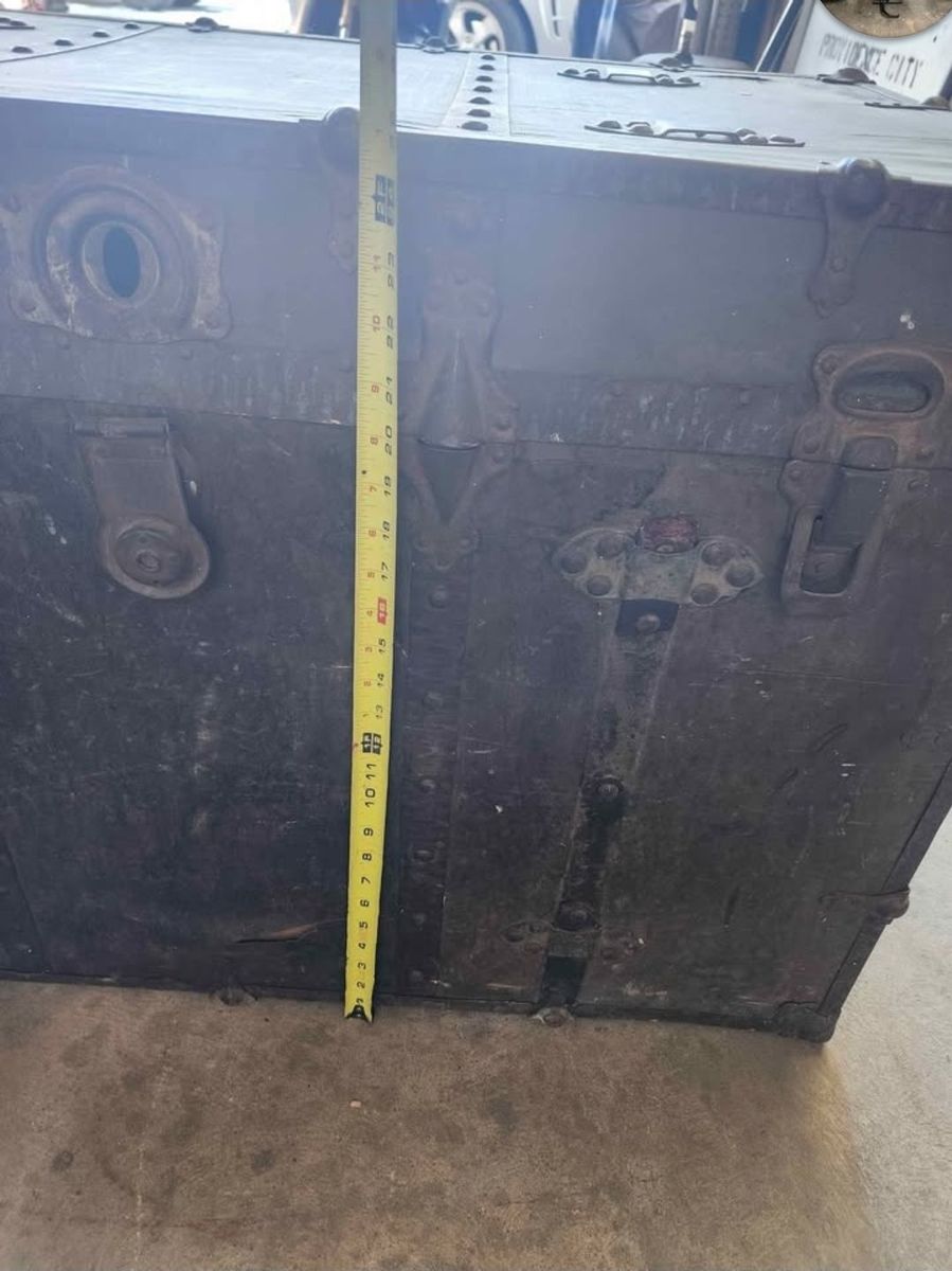 Main image 3