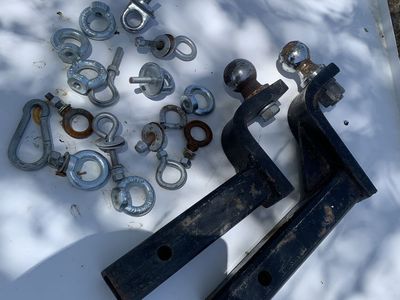 Towing and lifting accessories