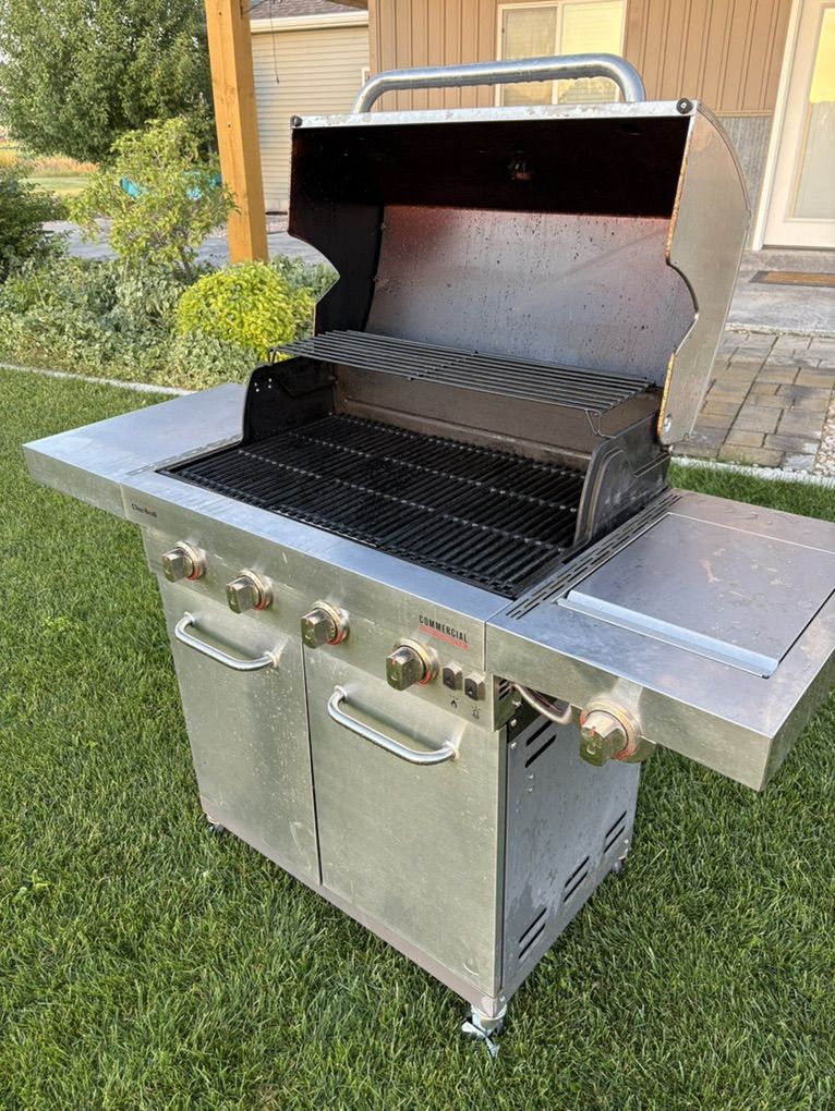 Charbroil Grill