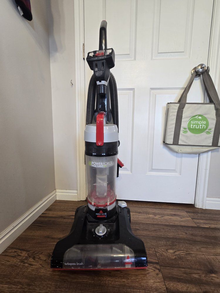 Bissell Powerforce Helix Turbo Pet Vacuum 