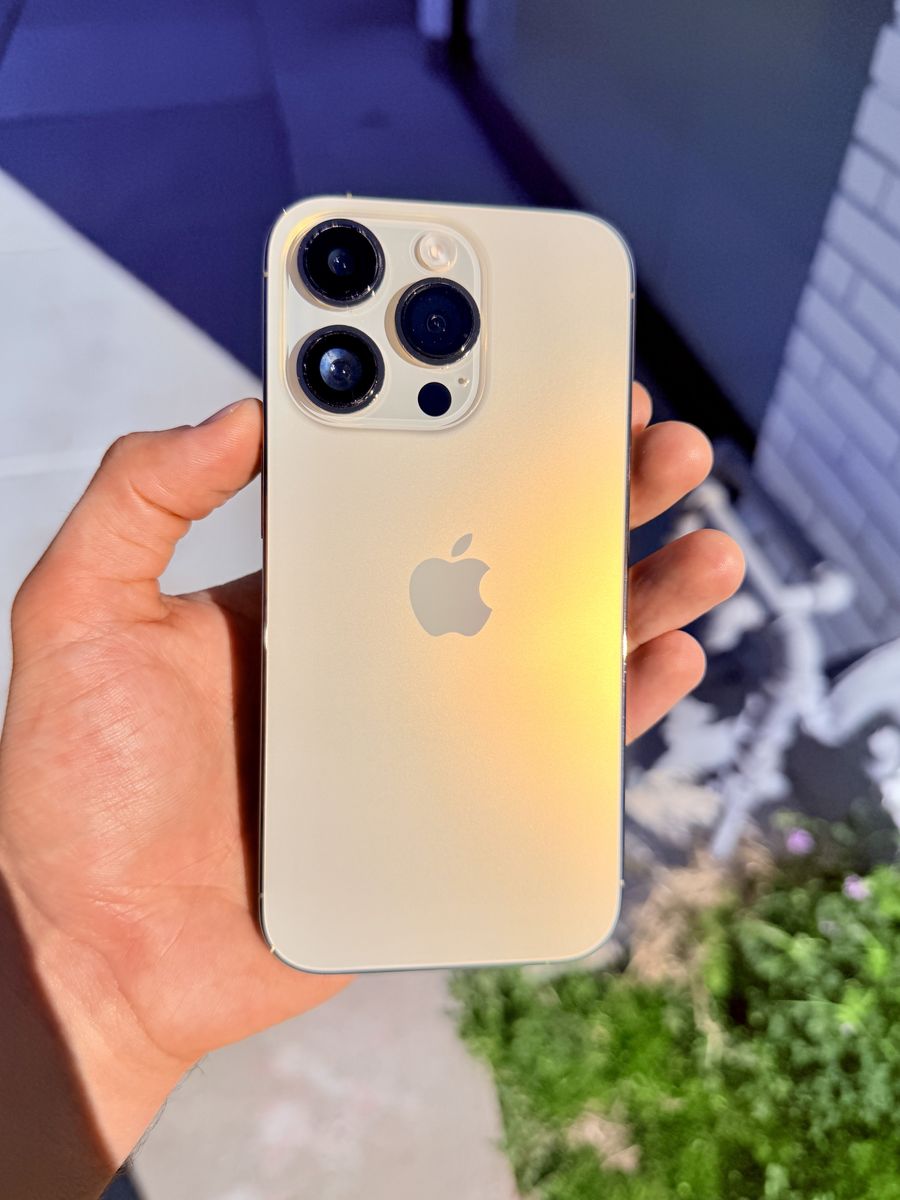 Apple iPhone 14 Pro, 256 GB - Unlocked