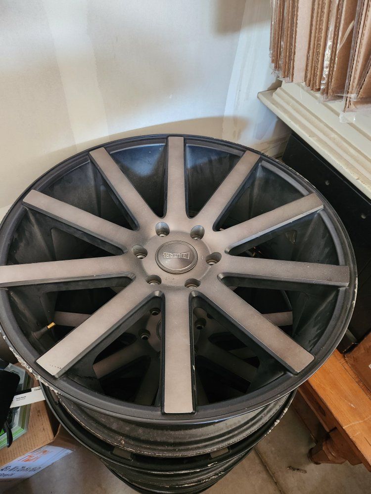 22" DUB Baller Wheels (S116) - 5x115